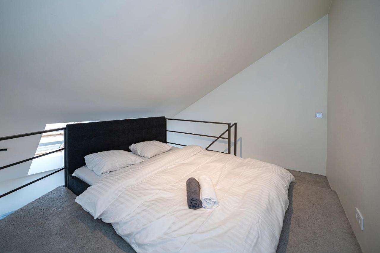 Loft 1 Bd Old Town Apartment By Hostlovers Kaunas Exterior photo